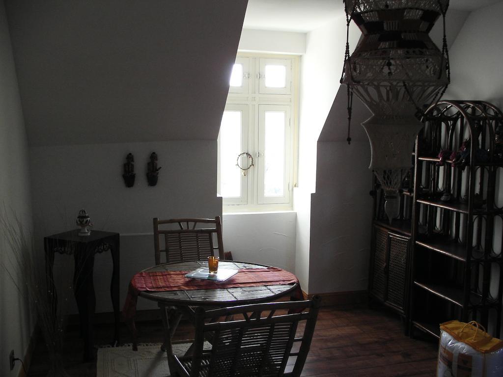 La Tourelle Des Echelles Bed & Breakfast Lesigny  Room photo